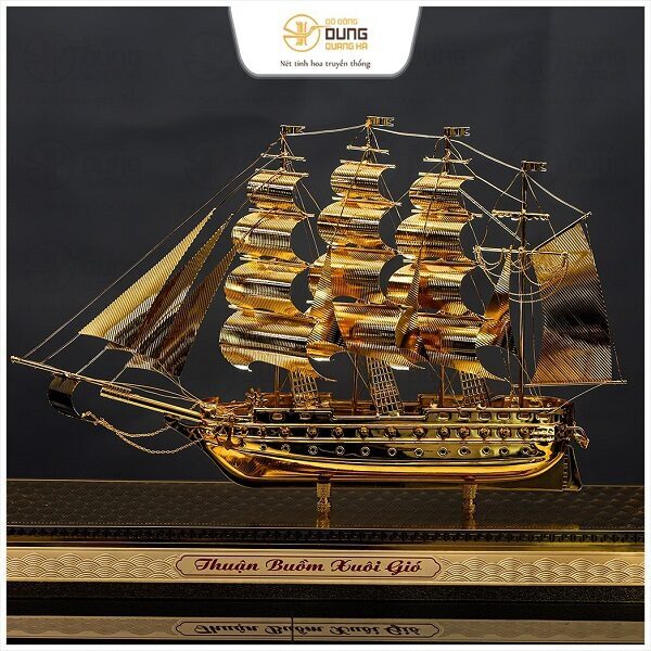 Thuyền buồm quà tặng bằng đồng 50cm mạ vàng 24k sang trọng