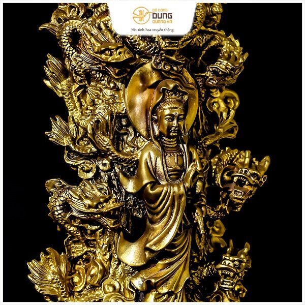 Tượng Phật Quan Âm đứng trên tòa cửu long bằng đồng vàng