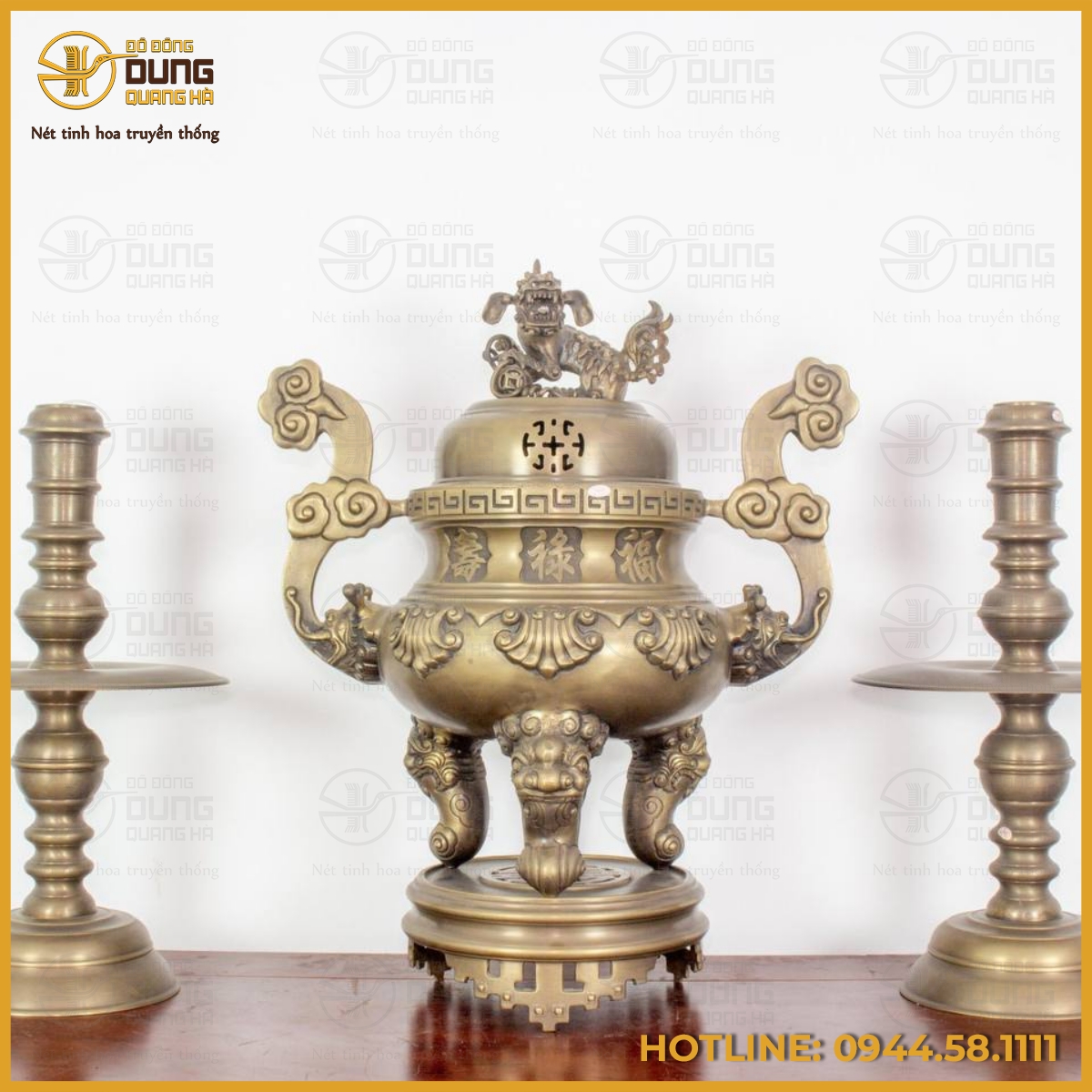 Bộ tam sự nến chạm hoa sòi bằng đồng vàng làm màu độc đáo Bộ tam sự nến chạm hoa sòi bằng đồng vàng làm màu độc đáo