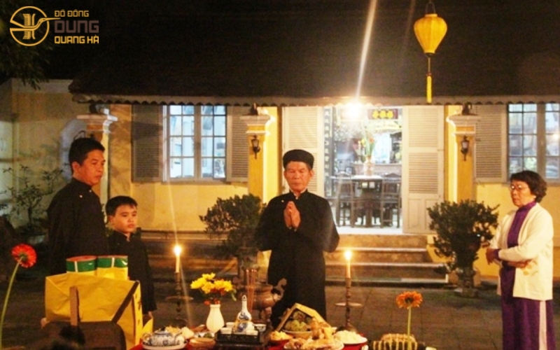 Lễ cúng giao thừa ngoài trời