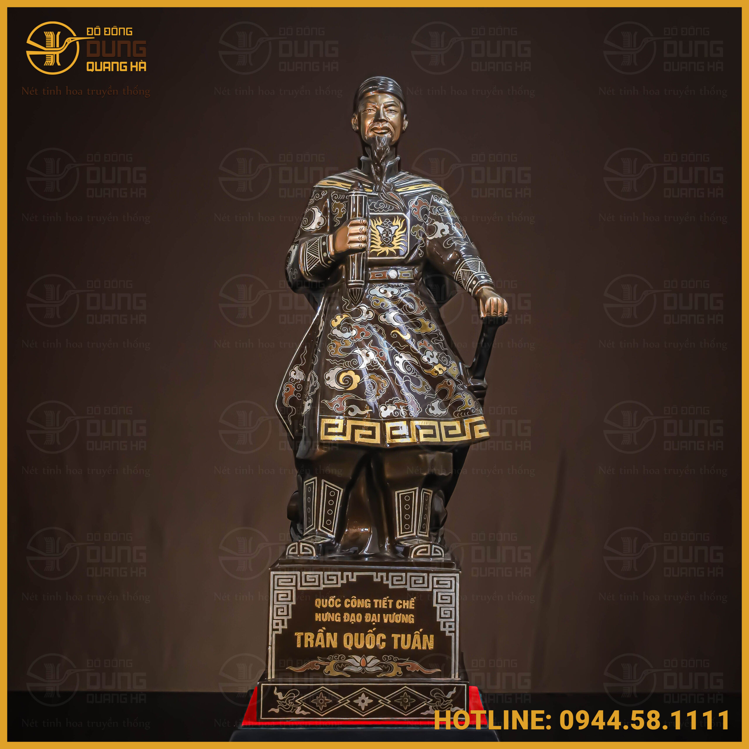 Tượng Trần Hưng Đạo đồng đỏ khảm tam khí cao 38cm