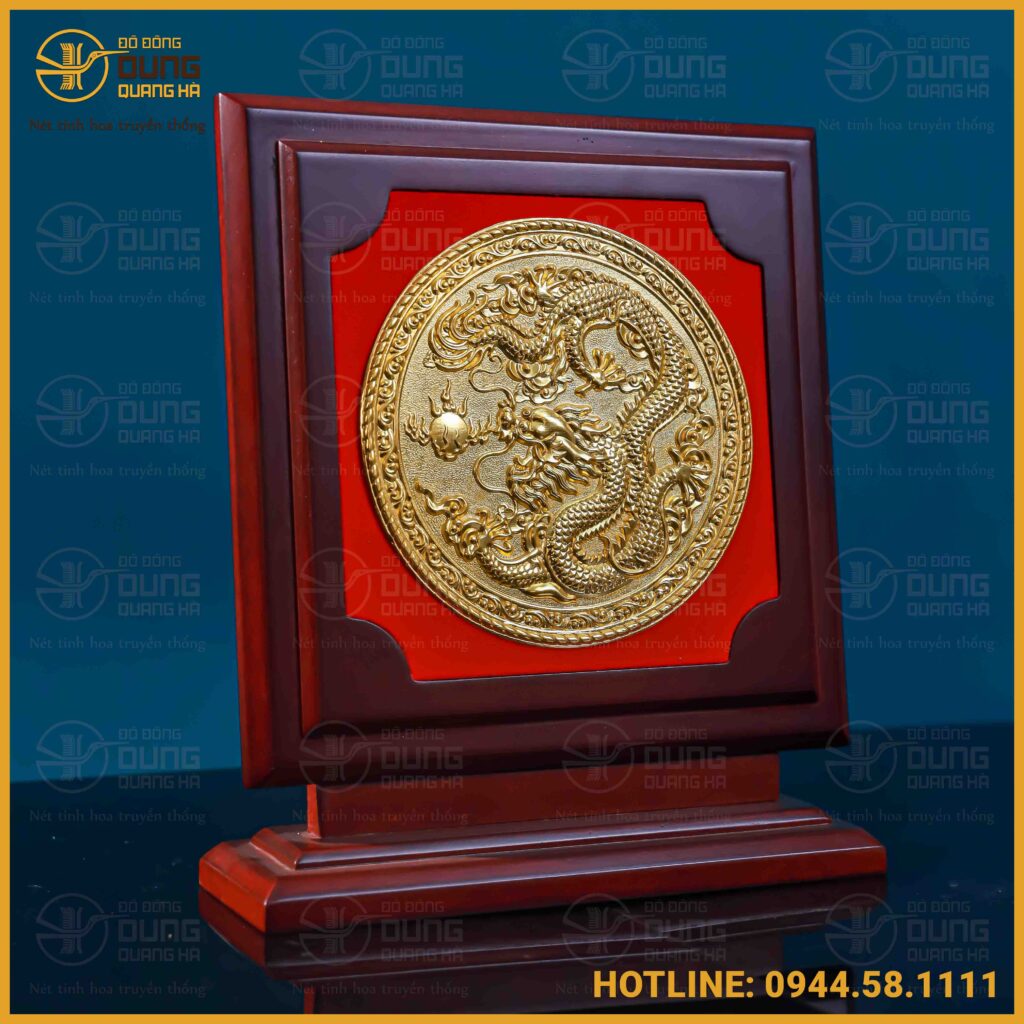 Tranh rồng đồng vàng mạ vàng cao 25cm ngang 22cm khung kính gỗ sang trọng