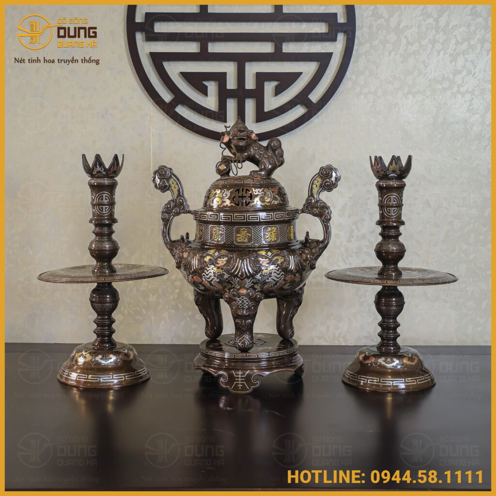 Bộ tam sự nến đồng đỏ khảm tam khí kỹ chạm sòi 60cm