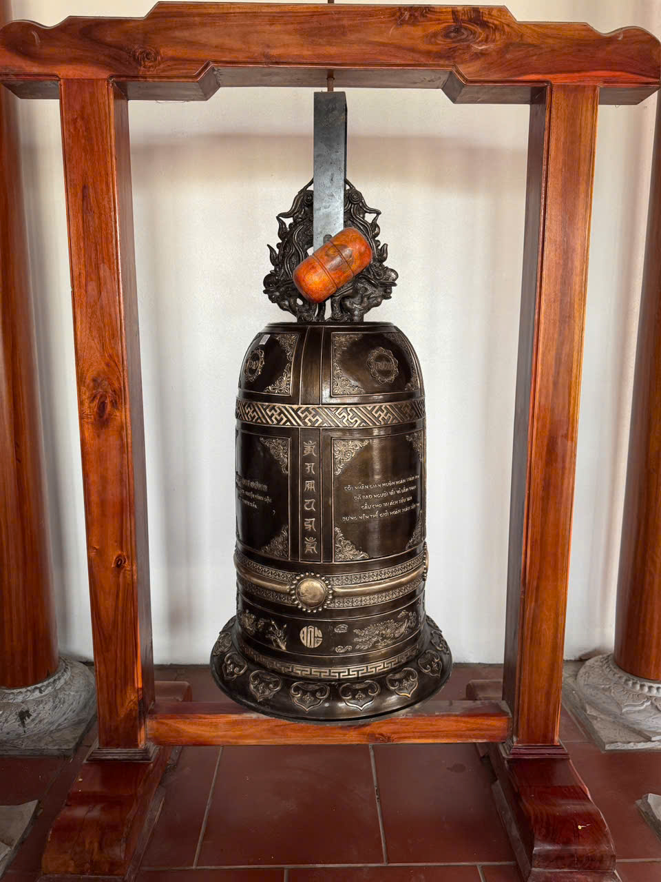 Chuông đồng cỡ lớn