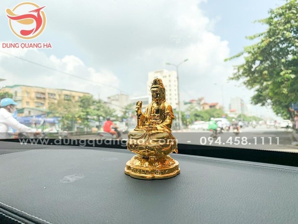 Tượng Phật Quan Âm để xe ô tô bằng đồng mạ vàng