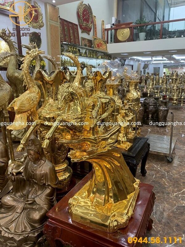 Tượng Thánh Gióng cao 90cm bằng đồng mạ vàng