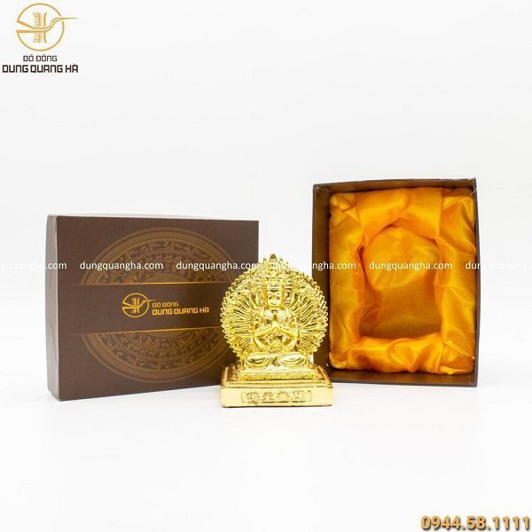 Hộp quà tượng Phật Thiên Thủ Thiên Nhãn mạ vàng độc đáo