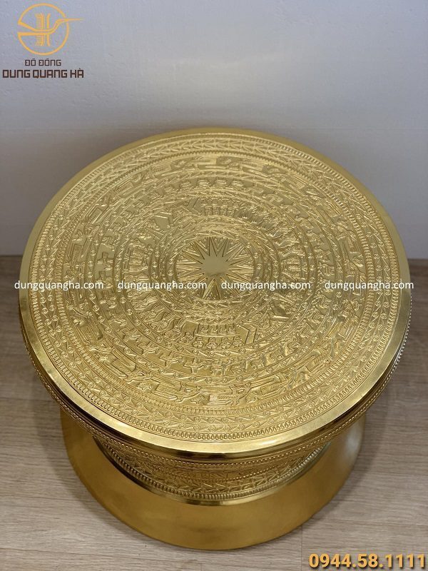 Quả trống đồng Ngọc Lũ đường kính 60cm dát vàng 9999