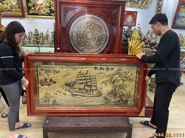 Bức tranh Thuận Buồm Xuôi Gió độc đáo 1m7 x 90cm xước giả cổ