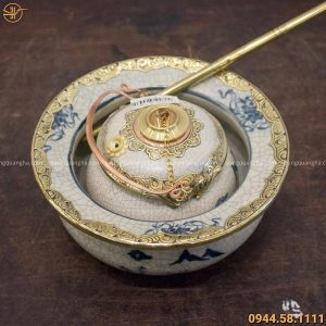Điếu bát gốm bọc đồng đường kính 18cm họa tiết cổ kính