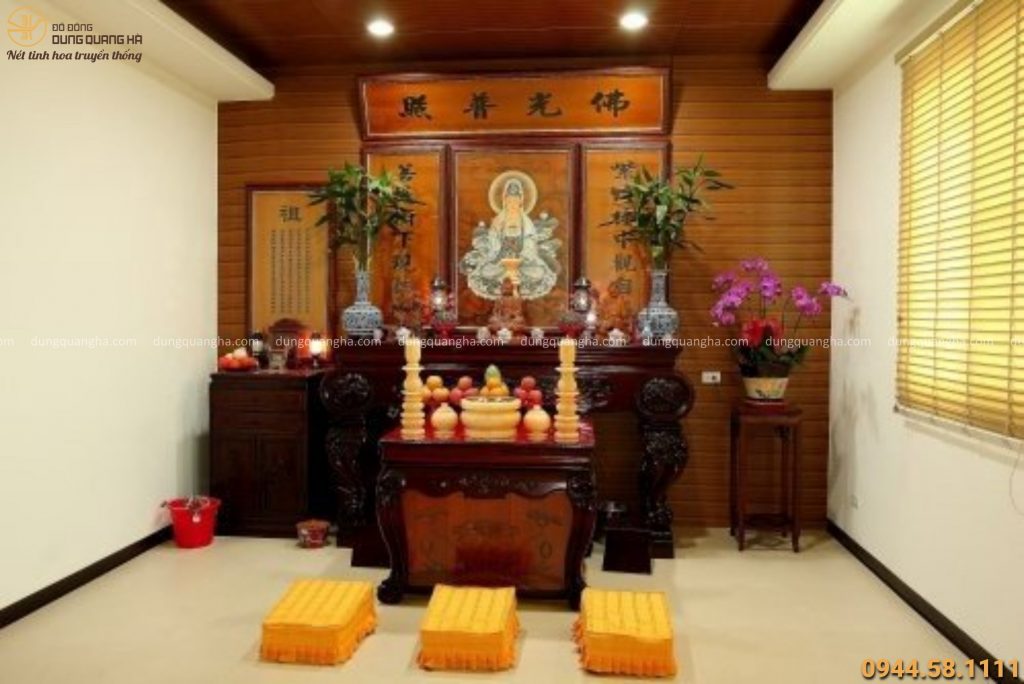 Thờ tượng Phật Quan Âm trong nhà