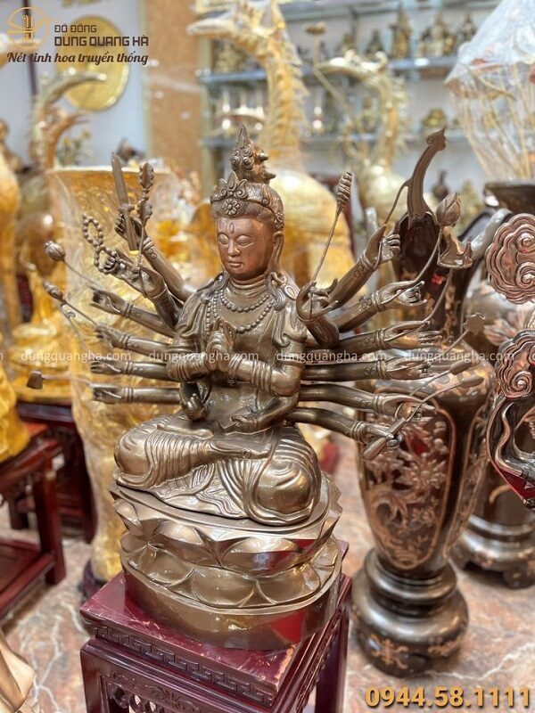 Tượng Phật Chuẩn Đề cao 81cm tinh xảo bằng đồng đỏ phủ bóng