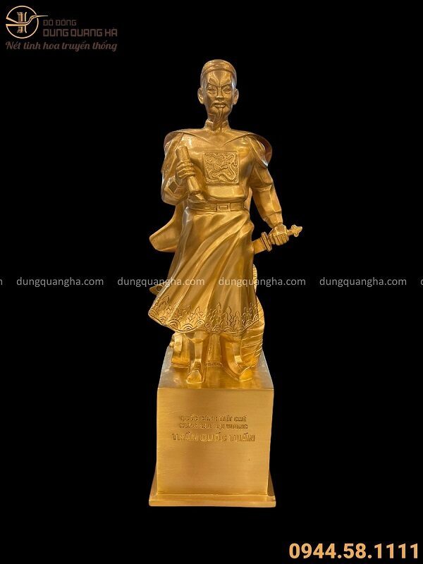 Tượng Trần Hưng Đạo bằng đồng vàng cao 30cm đẹp tinh xảo