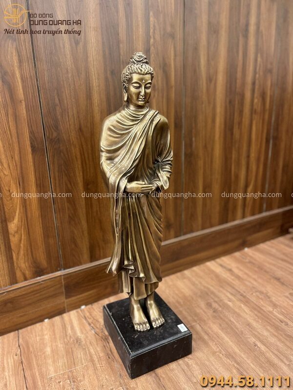 Tượng Phật khất thực cao 93 cm bằng đồng vàng hun giả cổ