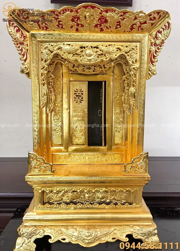 Khám thờ bằng đồng vàng hoa văn cổ kính tinh xảo cao 68cm