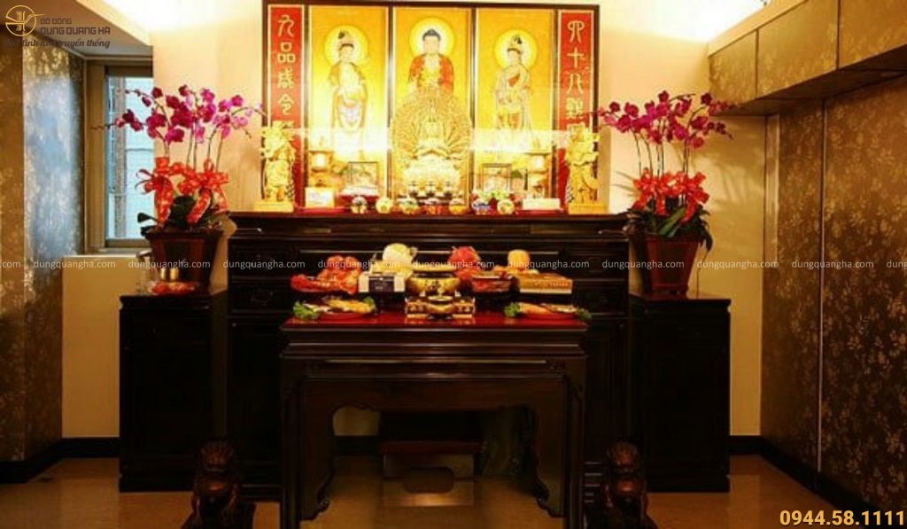 Treo ảnh Phật trên bàn thờ Gia Tiên sẽ giúp gợi nhớ về tinh thần và văn hóa truyền thống của gia đình bạn. Sự hiện diện của Đức Phật giúp mang lại sự an ủi cho tâm hồn và cảm giác thoải mái cho không gian. Xem hình ảnh để tìm thấy sự thanh tịnh và cảm giác gần gũi với đạo Phật.