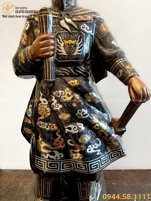 Tượng Đức Thánh Trần Hưng Đạo cao 70cm bằng đồng khảm ngũ sắc