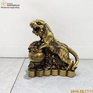 Tượng Hổ đạp cầu bằng đồng vàng kích thước 20x20cm nặng 1,5kg