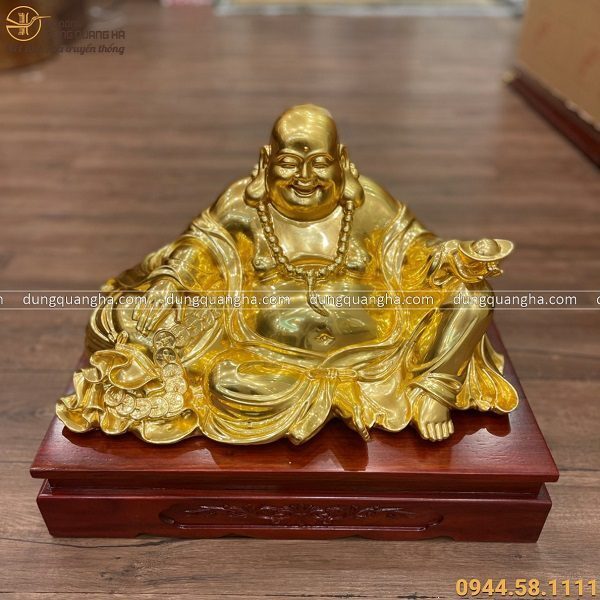 Tượng Phật Di Lặc ngồi bằng đồng vàng thếp vàng kích thước 45 cm x 24 cm