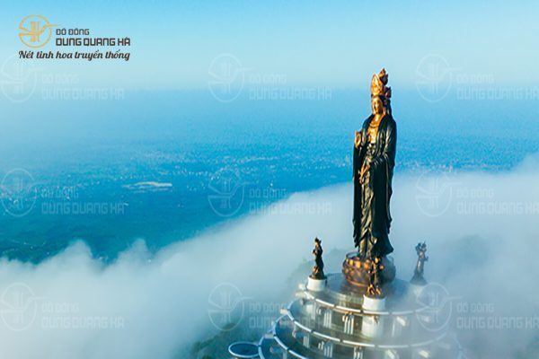 Chiêm ngưỡng tượng đồng cao nhất ở Việt Nam