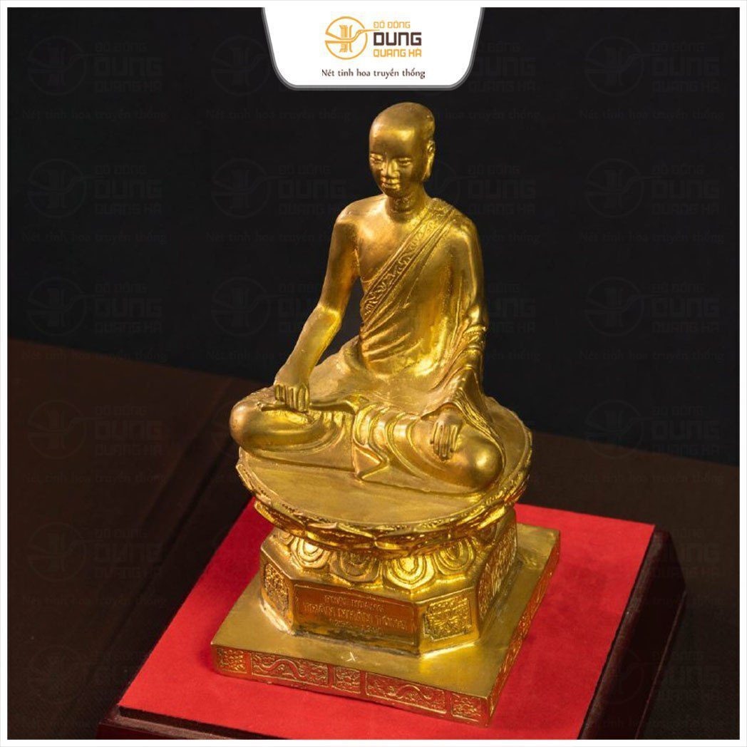 Tượng Phật Trần Nhân Tông ngồi tĩnh tọa bằng đồng vàng