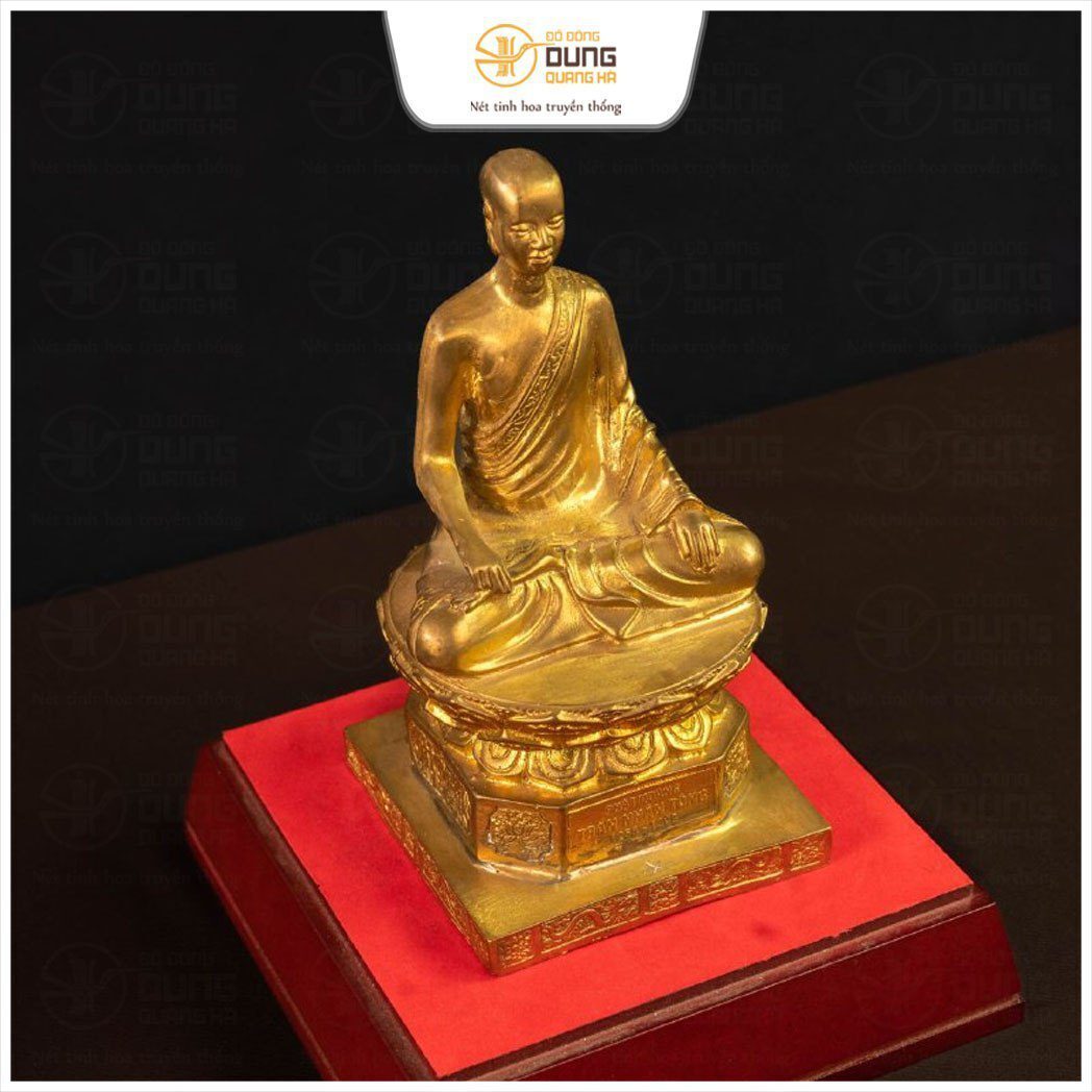 Tượng Phật Trần Nhân Tông ngồi tĩnh tọa bằng đồng vàng