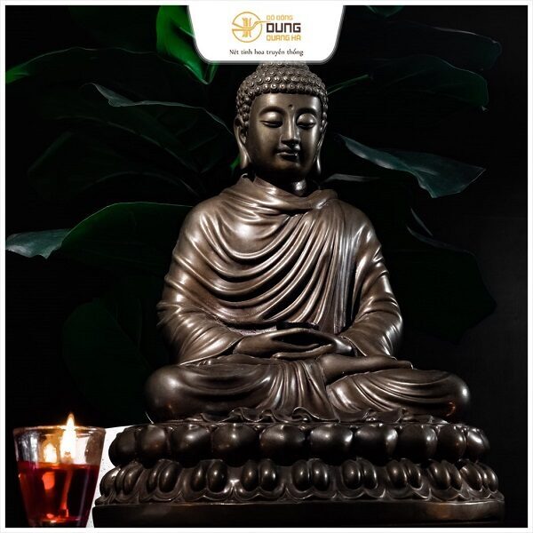 Tượng Phật Thích Ca đẹp bằng đồng vàng hun đen 30cmx22,5cmx18cm