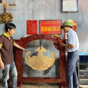 Bàn giao Khánh đồng tại Di tích Quốc gia đặc biệt Đền thờ Trạng Trình Nguyễn Bỉnh Khiêm