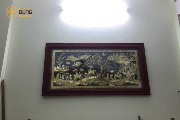 Dung Quang Hà giao hàng và lắp đặt tranh Vinh Quy Bái Tổ 
