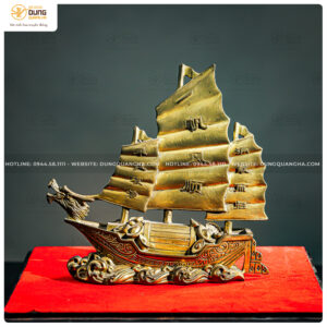 Mô hình thuyền buồm đầu rồng bằng đồng kích thước 18x17cm