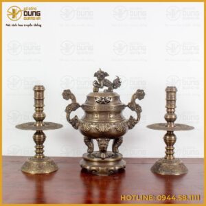 Vẻ đẹp tôn nghiêm của bộ đồ thờ tam sự bằng đồng
