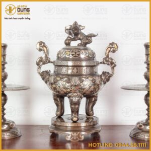 Bộ tam sự bằng đồng với vẻ đẹp tinh tế, sắc nét