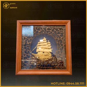Tranh lưu niệm thuyền buồm  mạ vàng 24k vuông 20x20cm