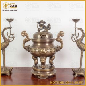 Bộ tam sự hạc đỉnh chạm sòi làm màu hun cổ kính
