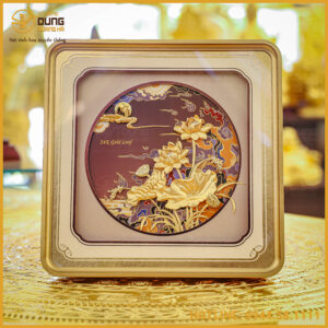 Tranh sen dát vàng kích thước 29x29cm