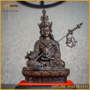 Tượng Liên Hoa Sanh đồng vàng hun đen 30cm