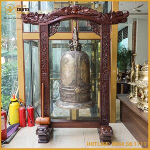 Chuông đồng đỏ, khung gỗ đục tứ quý cao cấp