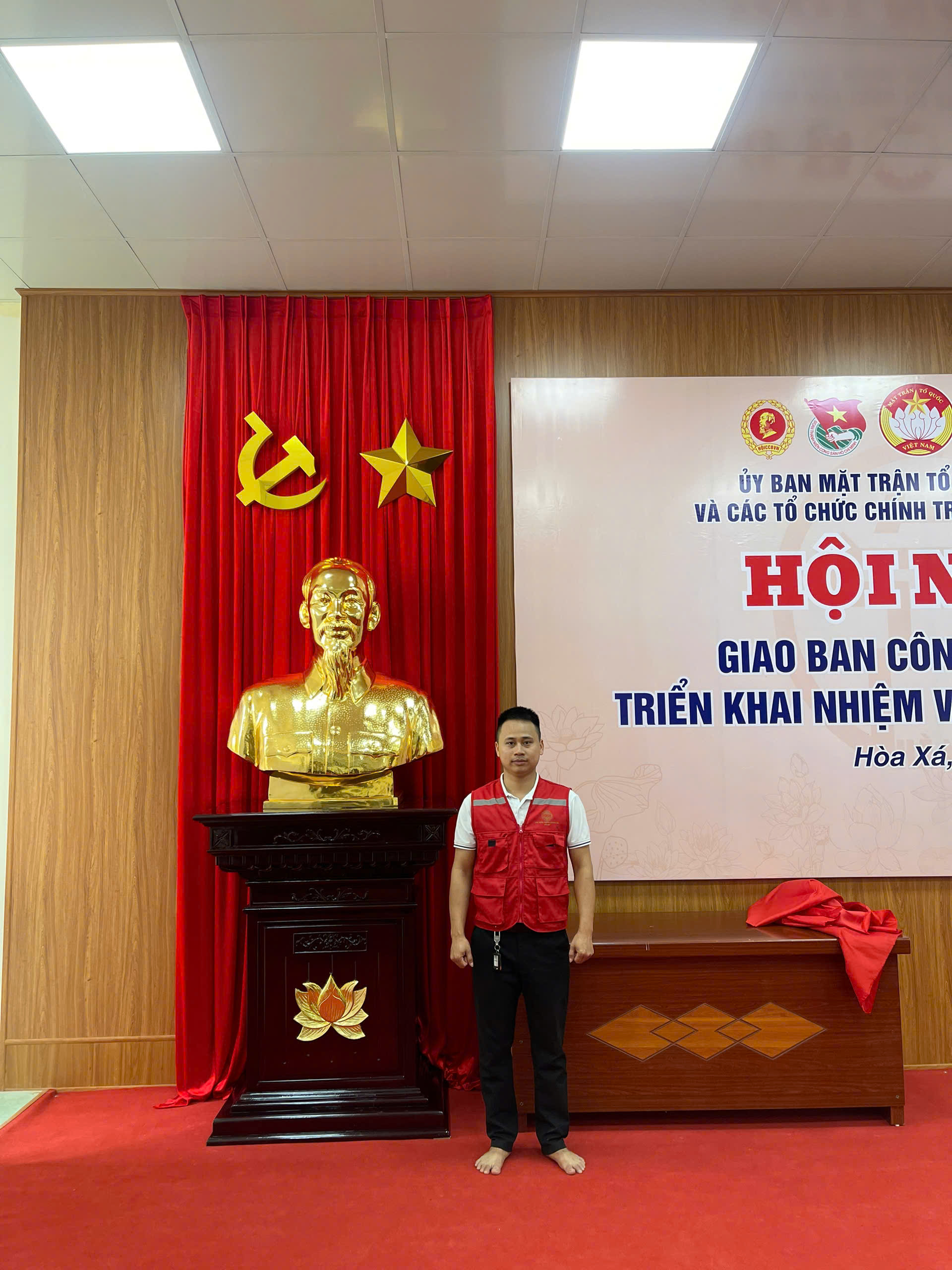 Bàn giao tượng bác Hồ 1m1 làm màu cho khách tại Ứng Hoà - Hà Nội