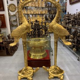 Đôi hạc thờ bằng đồng cỡ lớn cao 1m72 thếp vàng trang nghiêm