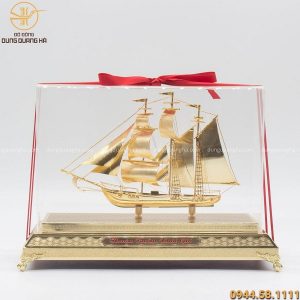 Quà lưu niệm thuyền buồm mạ vàng 30cm thiết kế tinh xảo
