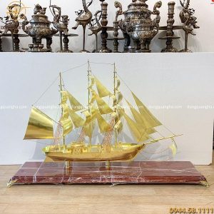 Thuyền buồm phong thủy đồng cát tút dài 152cm cao 96cm (cả đế)