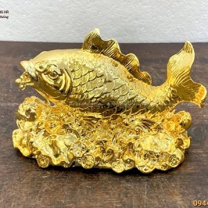 Tượng cá chép hoa sen phong thủy 13x18cm đồng vàng mạ vàng