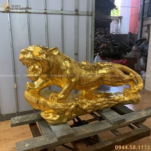 Tượng Hổ bằng đồng thếp vàng 9999 chiều ngang 95cm nặng 100kg